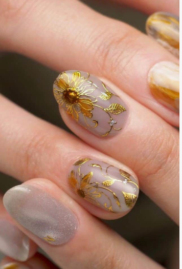 24 Sunflower Nail Ideas for a Bright, Cheerful Manicure image